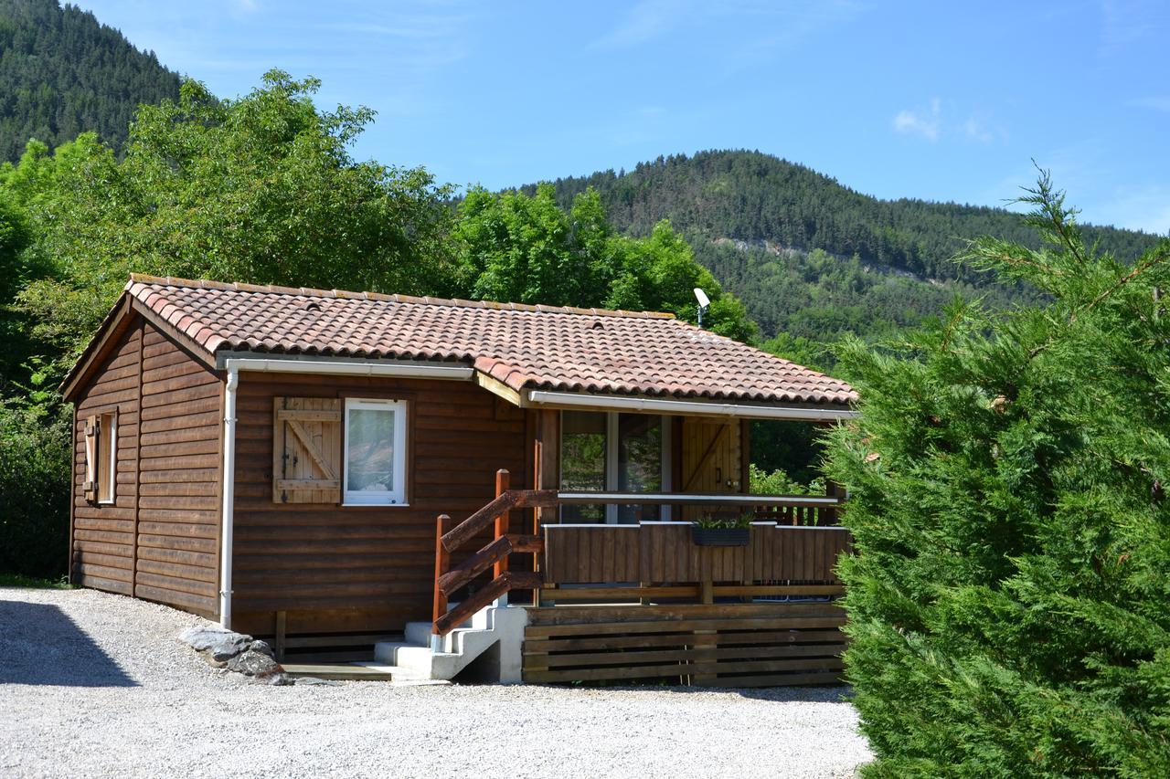 Hotel Camping La Mare Aux Fees Roquefeuil Exterior foto