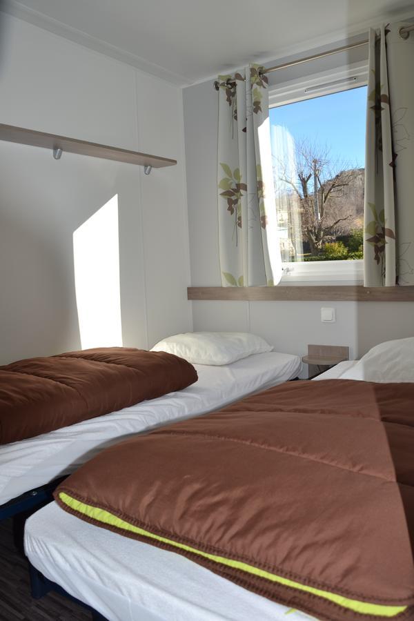 Hotel Camping La Mare Aux Fees Roquefeuil Exterior foto