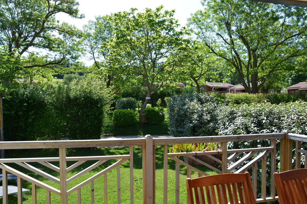 Hotel Camping La Mare Aux Fees Roquefeuil Exterior foto