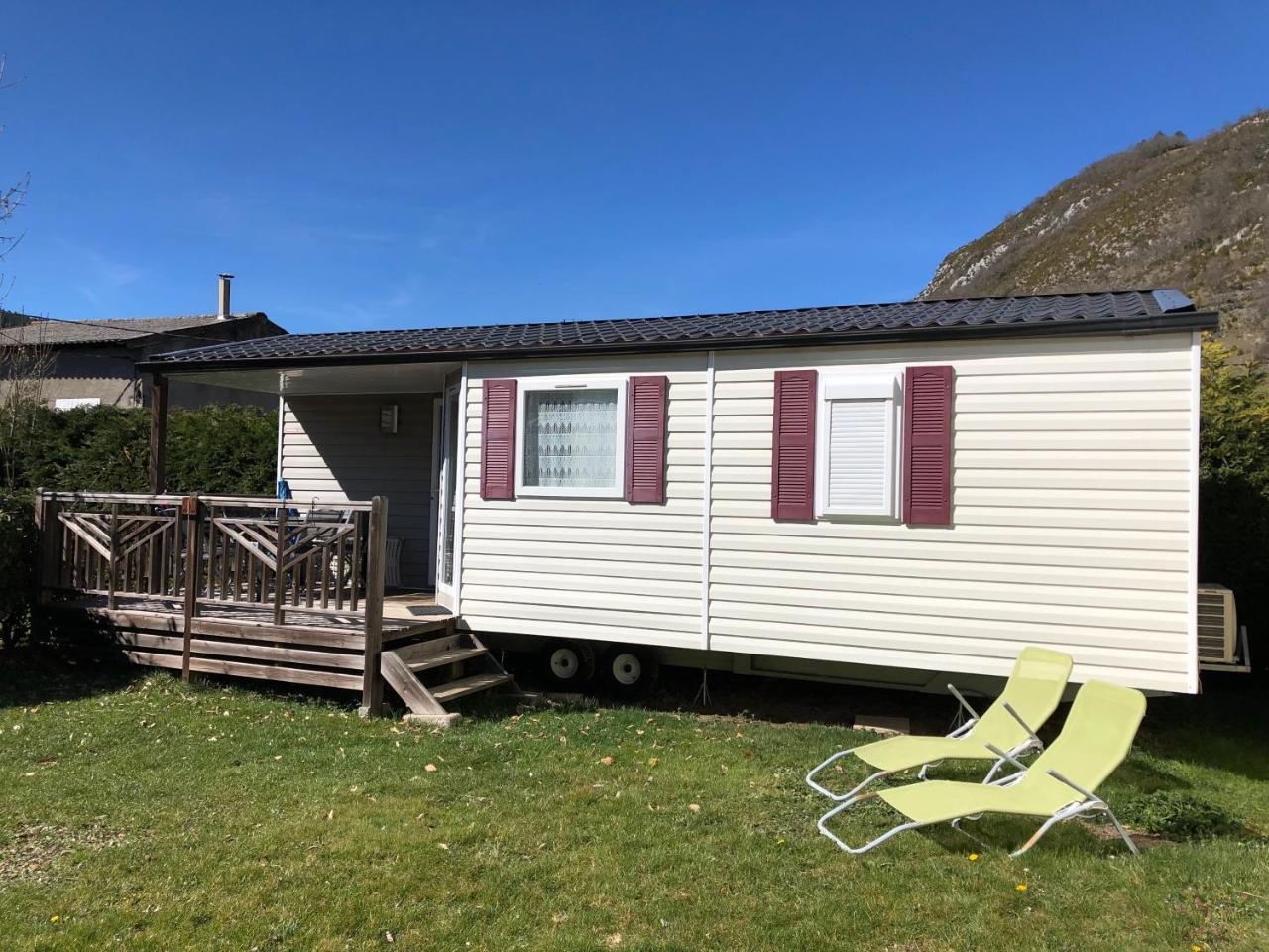 Hotel Camping La Mare Aux Fees Roquefeuil Exterior foto